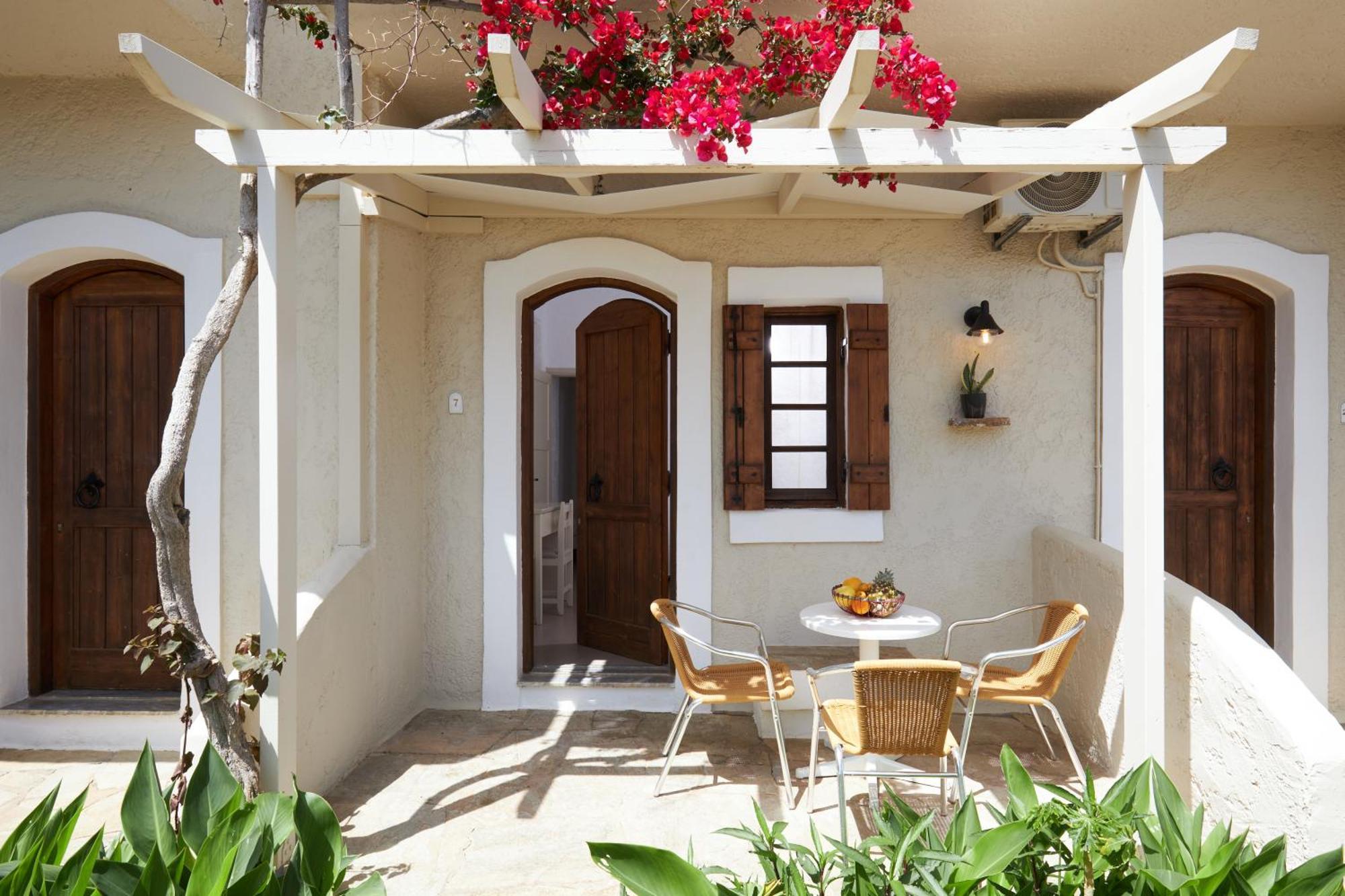 Mila Malia Studios Hotel Exterior photo