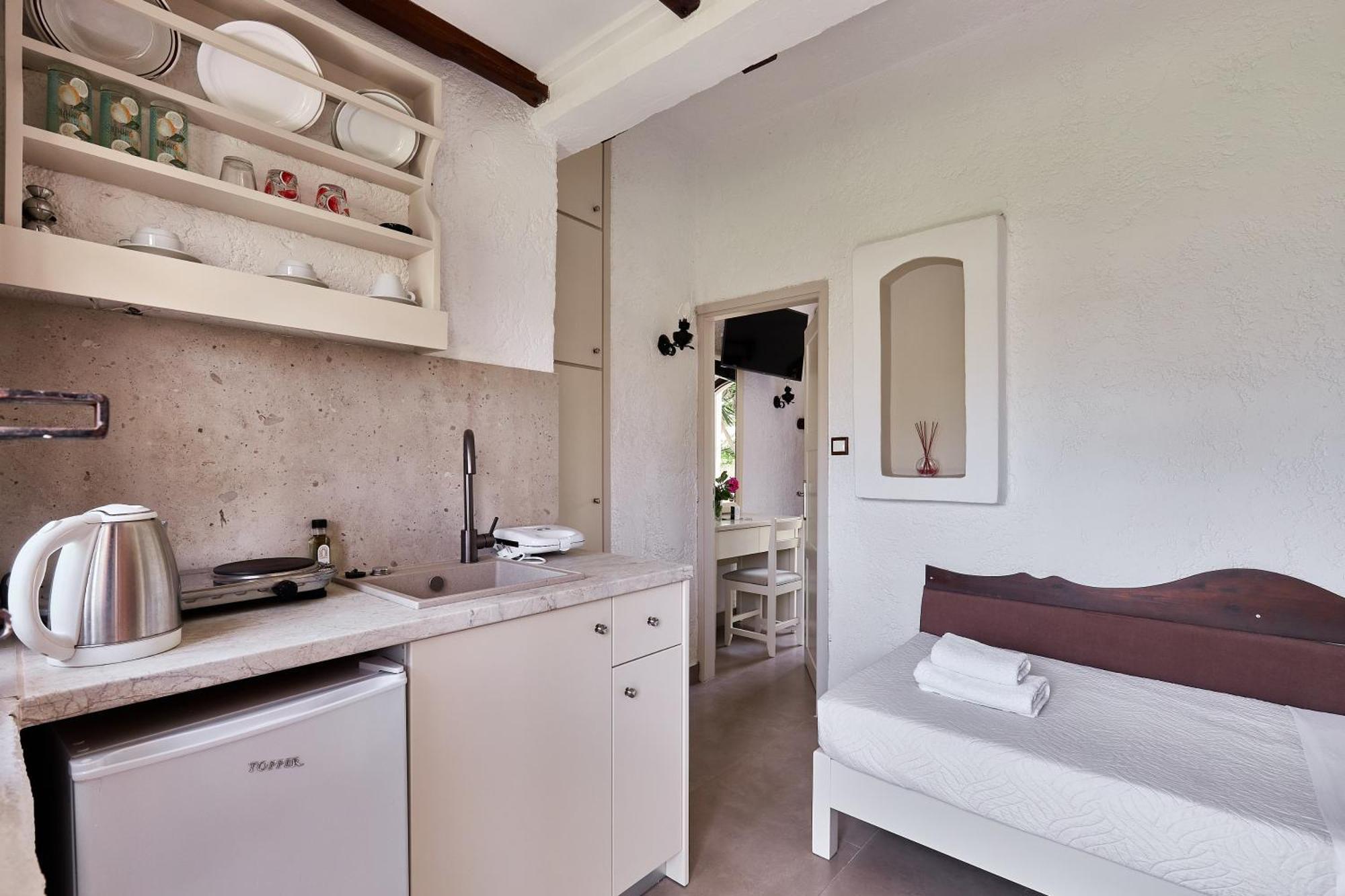 Mila Malia Studios Hotel Exterior photo